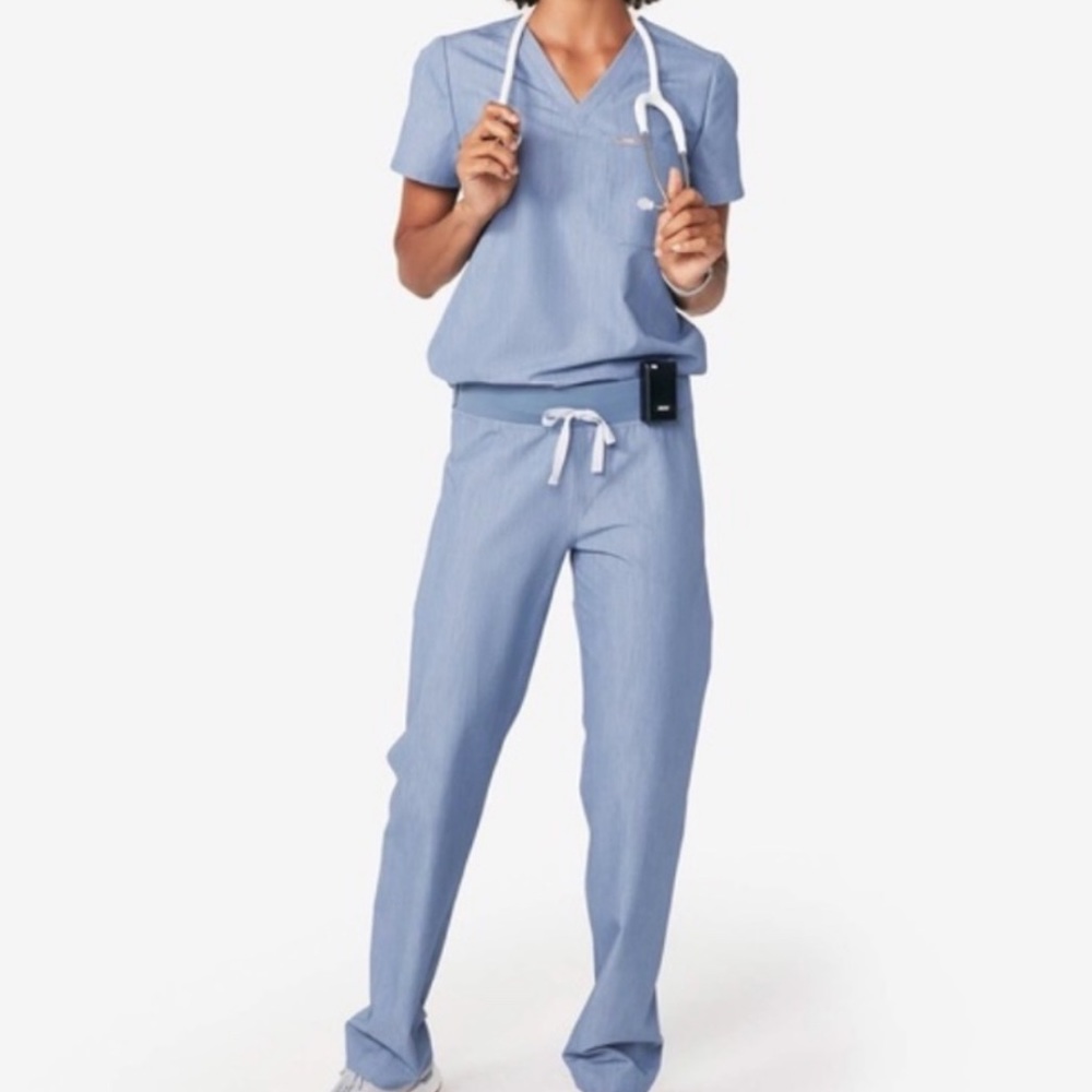 Figs light blue scrub set